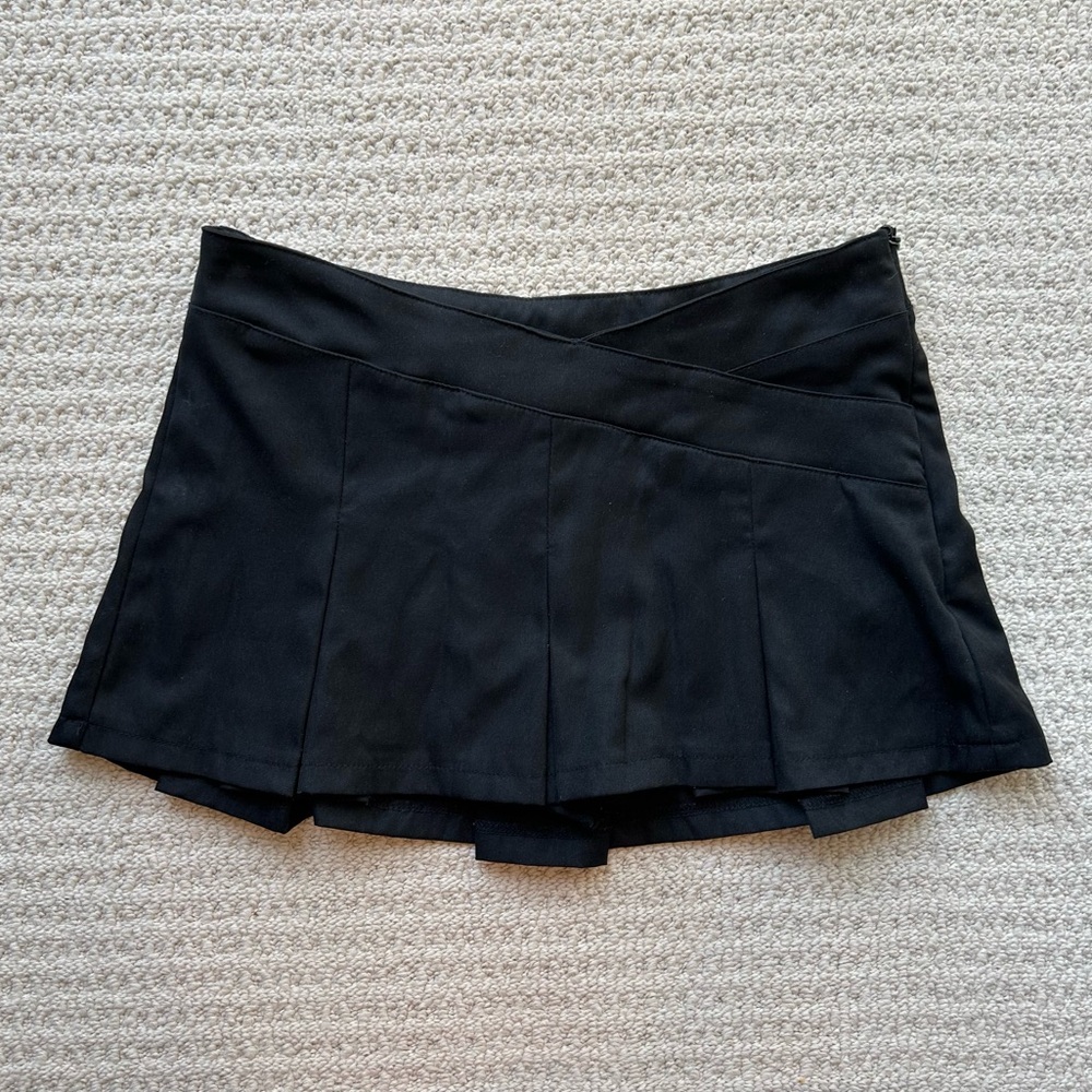 SHEIN Black Pleated Micro Mini Skirt with Built in Shorts Night Out Office Siren